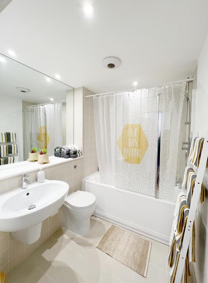Lovely 1 Bedroom Apartment In South East Лондон Екстериор снимка