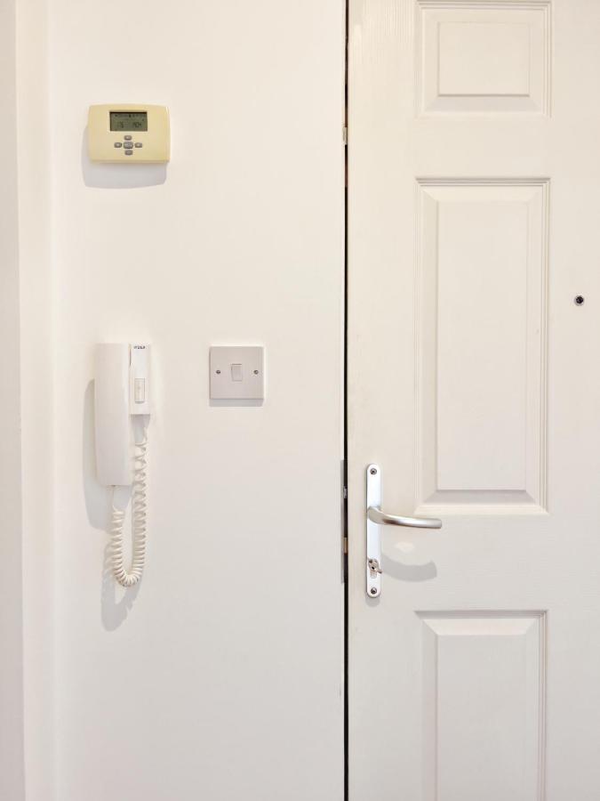 Lovely 1 Bedroom Apartment In South East Лондон Екстериор снимка